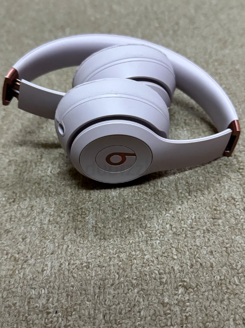 Beats Solo 4