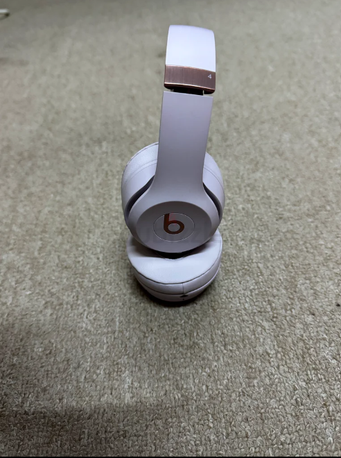 Beats Solo 4